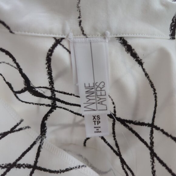 Wynne Layers long sleeve black white geometric high low Tunic button front sz XS - Picture 6 of 13